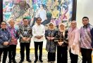 Jokowi Terima Manfaat Pensiun dan Tabungan Hari Tua dari TASPEN - JPNN.com