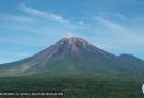 Gunung Semeru Erupsi Lagi pada Sabtu Pagi - JPNN.com