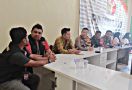 Pilkada Lancar dan Aman, Kapolsek Kerumutan Tak Lupakan Jasa Panwascam - JPNN.com