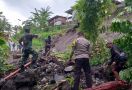 3 Rumah Rusak Tergerus Tanah Longsor di Lombok Timur - JPNN.com