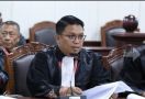 Di MK, Kubu Petrus Omba Sebut Dalil Gugatan Seharusnya Selesai di Bawaslu atau PTUN - JPNN.com