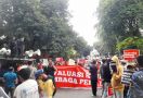 Kejari Bandung Dianggap Lalai Menangkap Terpidana Penipuan, Massa Demo Kejagung - JPNN.com