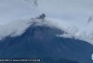 Masih Berstatus Waspada, Gunung Semeru Erupsi Lagi, Tinggi Letusan 700 Meter di Atas Puncak - JPNN.com