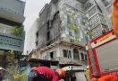 Hotel 101 Urban Glodok Jakbar Terbakar, Asap Masih Mengepul - JPNN.com