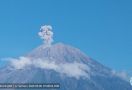 Gunung Semeru Erupsi, Tinggi Letusan Mencapai 1.100 Meter - JPNN.com