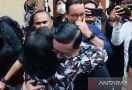 Tom Lembong Jalani Sidang Perdana, Istri Hingga Anies Memberikan Dukungan - JPNN.com