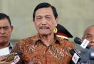 Pak Luhut Geregetan, Gantungan Pakaian pun Impor ke Indonesia - JPNN.com