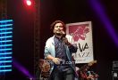 Tompi Hangatkan Panggung Java Jazz Festival 2017 - JPNN.com