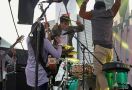 Kolaborasi Endah N Rhesa-Dua Drum Hangatkan JJF 2017 - JPNN.com