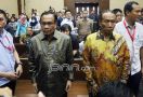 Satu Terdakwa Diare, Majelis Hakim Tunda Sidang e-KTP - JPNN.com