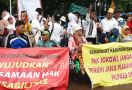 Dosen dan Penyandang Disabilitas Sama-sama Menagih Janji Jokowi - JPNN.com