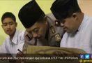 Polisi Hebat, Ajarkan Alquran Kepada Penyandang Disabilitas - JPNN.com