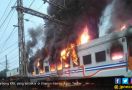 Satu Gerbong KRL Terbakar di Senen, Ini Imbauan Untuk Penumpang - JPNN.com