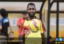 Yanto Basna Kembali Dikontrak Prachuap FC, Kariernya Makin Panjang di Thailand - JPNN.com