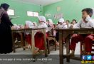Banyak Guru Honorer di Sekolah Negeri Sulit jadi PPPK - JPNN.com