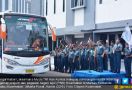 Laksda Aan Melepas Rombongan Mudik Lebaran Prajurit dan PNS Koarmabar - JPNN.com