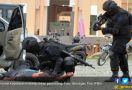 Kantor Polres Diserang, Adu Tembak, 1 Tewas - JPNN.com
