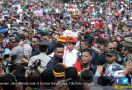 Naik Kuda di Sumba, Jokowi: Ini Simbol Kesatria - JPNN.com