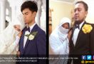 Foto Pelesetan Pernikahan Muzammil Hasballah yang Lucu, Ada Sold Out dan Expired - JPNN.com
