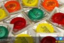 Gempar! Netizen Bagi-Bagi Kondom, Siapa Pun Boleh Ambil - JPNN.com