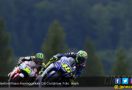 Telat Masuk Pit, Valentino Rossi Berbagi Sebutan Keledai dengan Timnya - JPNN.com