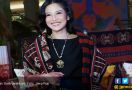 Dian Sastro Ingin Kain Tenun Jadi OOTD - JPNN.com