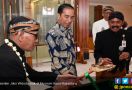 Pak Jokowi Bakal Hibahkan Lima Keris ke Museum di Solo - JPNN.com