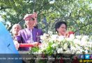 Ini Makna Busana Presiden Jokowi di Karnaval Kemerdekaan - JPNN.com