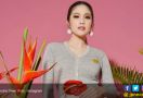 Cerita Sandra Dewi Beri THR Kebanyakan kepada ART - JPNN.com