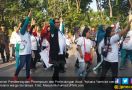 Puspa 2017, Menteri Yohana Senam Bareng Anak dan Perempuan Surabaya - JPNN.com