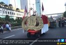 Tampil Paling Kreatif, Mobil Golf Polri Menang Lomba Parade ASEAN 50 - JPNN.com