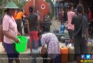 BPBD Salurkan Air Untuk Warga Korban Kekeringan - JPNN.com