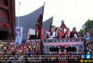 Wow, Ribuan Warga Tumpah Ruah di Karnaval Pesona Danau Toba - JPNN.com