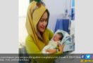 Hayo, Bayi Siapa Ini Ditinggal di Musalla - JPNN.com