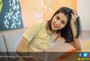 Ingin Fokus Berkarier, Mikha Tambayong Terpaksa Tunda Kuliah - JPNN.com