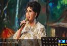 Titiek Puspa Ungkap Kisah di Balik Lagu Kupu-Kupu Malam - JPNN.com