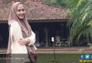 Lyra Virna Menyesal Salah Memilih Travel Umrah - JPNN.com