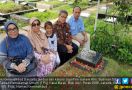 Irjen Kemendikbud Ziarah ke Makam Maestro Keroncong - JPNN.com