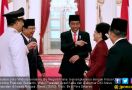 Ssttt, Bu Iriana Jokowi Mencolek Pak Prabowo - JPNN.com