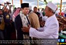 Bersarung, Novanto Hadiri Peringatan Hari Santri Nasional - JPNN.com
