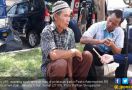 Bapak Ini Datang dari Bandung Khusus Cari Sang Anak - JPNN.com
