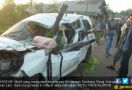 Mobilio vs Fuso, 1 Tewas di Tempat - JPNN.com