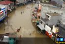 Lokasi KTT APEC Diterjang Banjir, Vietnam Kerahkan Tank - JPNN.com