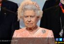 Ratu Elzabeth Tak Mau Lagi Mengenakan Busana dari Bulu Hewan - JPNN.com