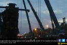Crane Ambruk, Sejumlah Ruas Jalan di Kota Bekasi Macet - JPNN.com