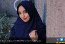 Banyak Masalah, Putri Sunan Kalijaga Bakal Lepas Hijab? - JPNN.com