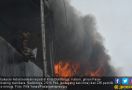Pusat Grosir Konveksi Terbesar Sumbar Ludes Terbakar - JPNN.com