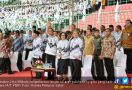 Jokowi Tak Suka Guru Dibebani Urusan Administrasi - JPNN.com