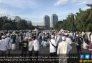 Lihat Nih, Ribuan Massa Aksi Reuni 212 Sudah Tiba di Monas - JPNN.com
