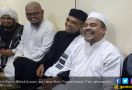 Saling Senyum, Ustaz Abdul Somad Temui Habib Rizieq Shihab - JPNN.com
